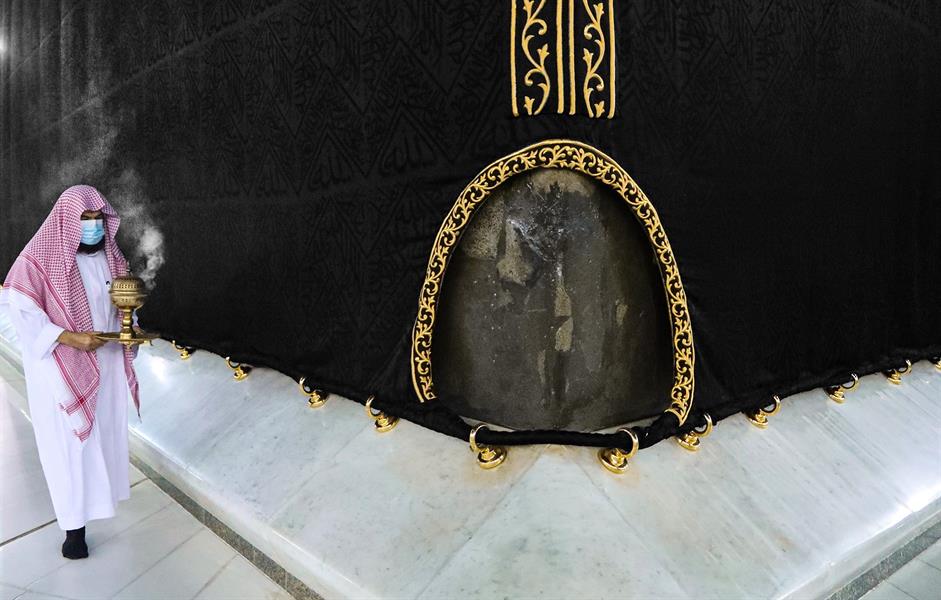  تطييب الكعبة المشرفة