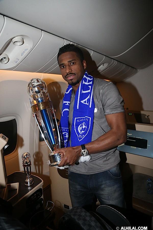 استقبال ناصر في المطار