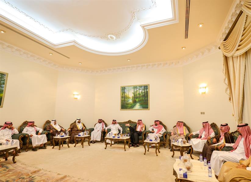 أمير حائل يعزي أسرة الطهيمي أمير حائل يعزي أسرة الطهيمي