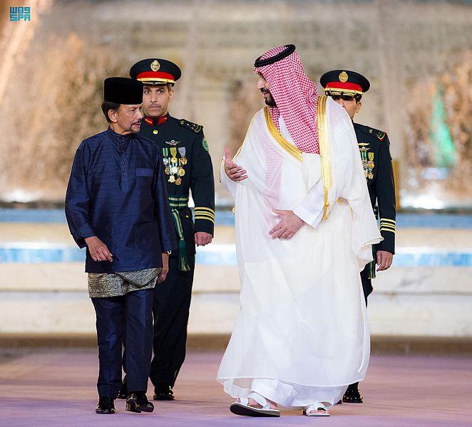 ولي العهد يبحث مع سلطان بروناي سبل تطوير التعاون ولي العهد يبحث مع سلطان بروناي سبل تطوير التعاون