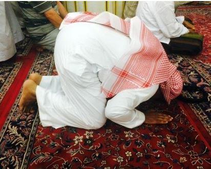 البناقي: عذبوني في العراق بـ «العقرب» وميلادي بدأ بركعتين في الروضة