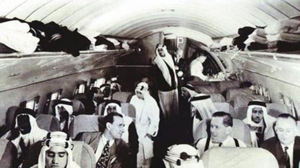 أول طائرة في المملكة مهداة للملك عبدالعزيز