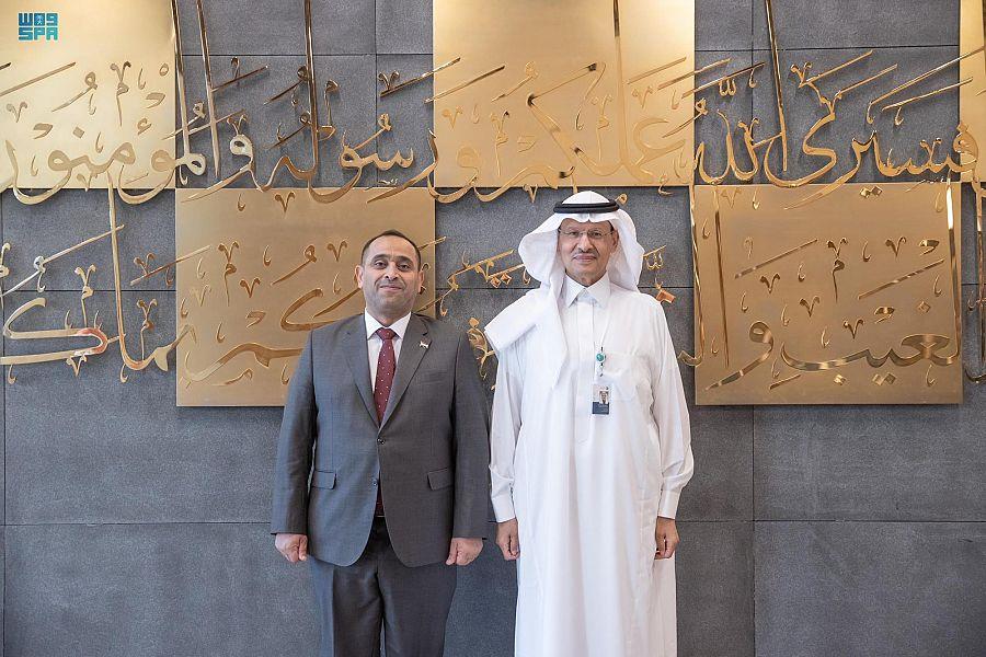 وزير الطاقة يجتمع بوزير الكهرباء العراقي