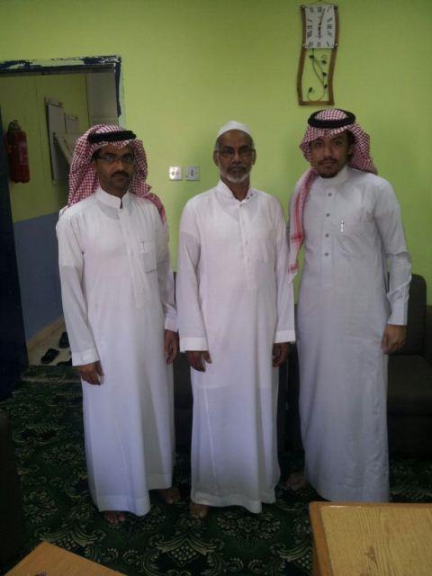 معلم ينقذ طالبا بـ 