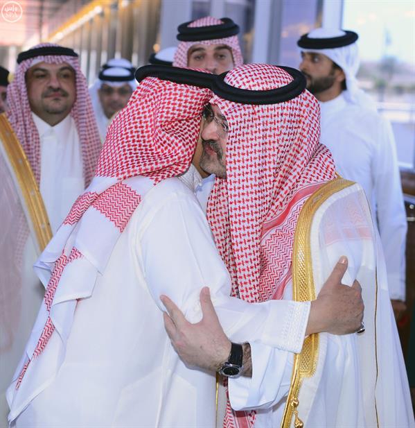 جلالة ملك البحرين يغادر جدة
