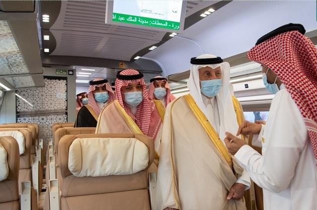 أمير مكة يشهد حفل إعادة تسيير رحلات قطار الحرمين السريع