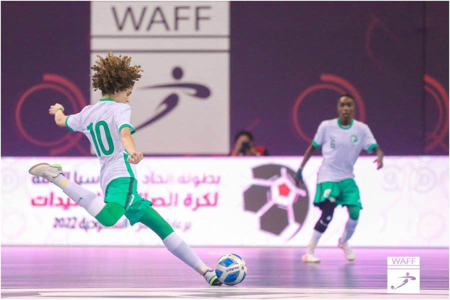 أخضر السيدات يتأهل لنهائي غرب آسيا لكرة الصالات