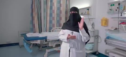 أخبار 24 ياما انخرشنا قابلة تروي كواليس ما يحدث في غرفة الولادة وأبرز اللحظات التي عاشتها فيها