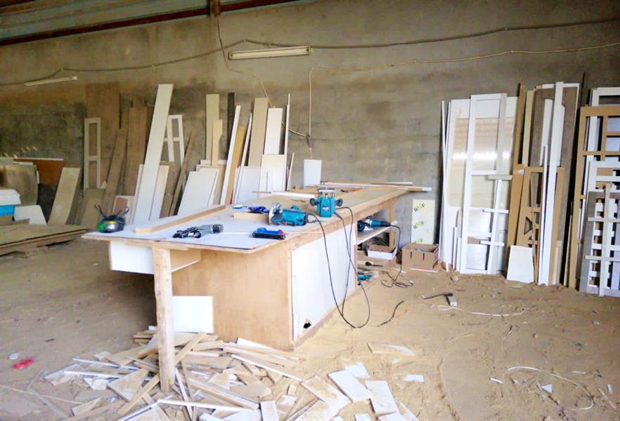 صور.. ضبط 10 مستودعات لتصنيع الجبس والباطرمة و864 كيلوجراماً من المواد الغذائية غير الصحية 