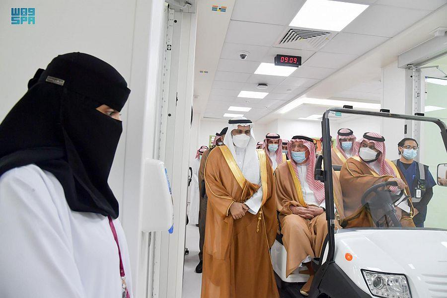 بعد تأهيله عقب الحريق.. أمير منطقة جازان يدشّن مستشفى جازان العام