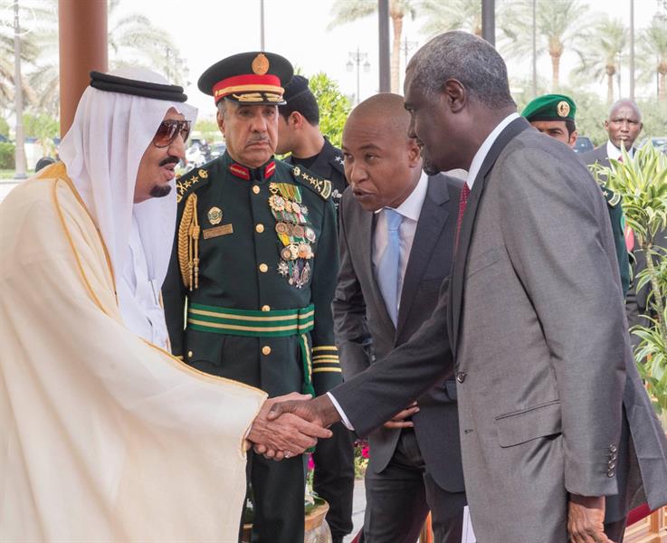  خادم الحرمين الشريفين يستقبل فخامة رئيس جمهورية تشاد