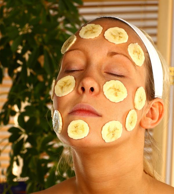 الموز والمرأة الموز والمرأة