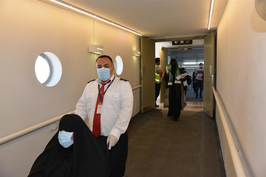 إعادة 88 سعودياً من لبنان إعادة 88 سعودياً من لبنان