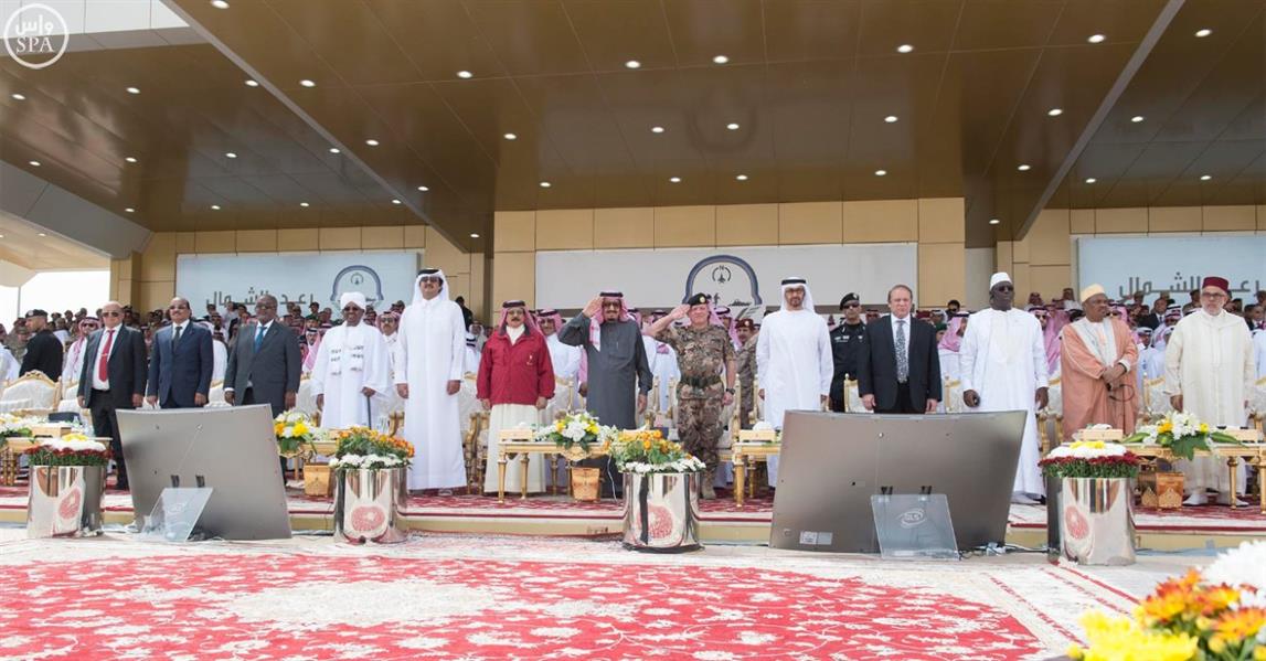 لقطات مميزة من العرض العسكري الختامي لتمرين رعد الشمال