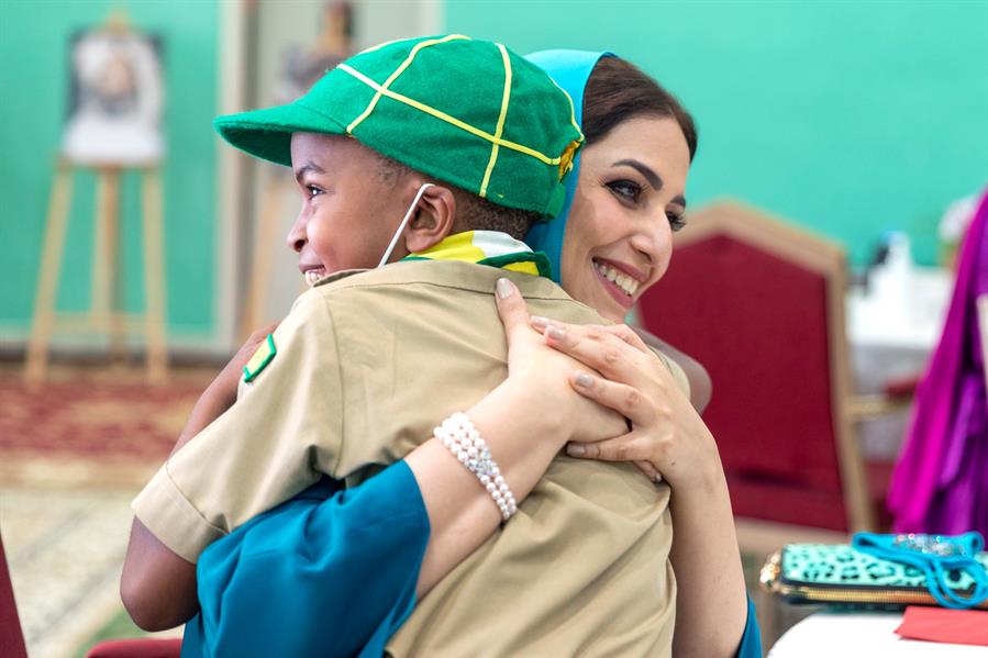 ظهور نادر لزوجة سلطان عمان بإحدى احتفاليات عيد الأم يلفت الأنظار (صور) 