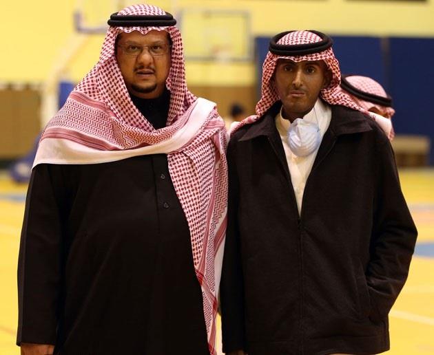 فيصل بن تركي يتكفل بعلاج مريض بالسرطان