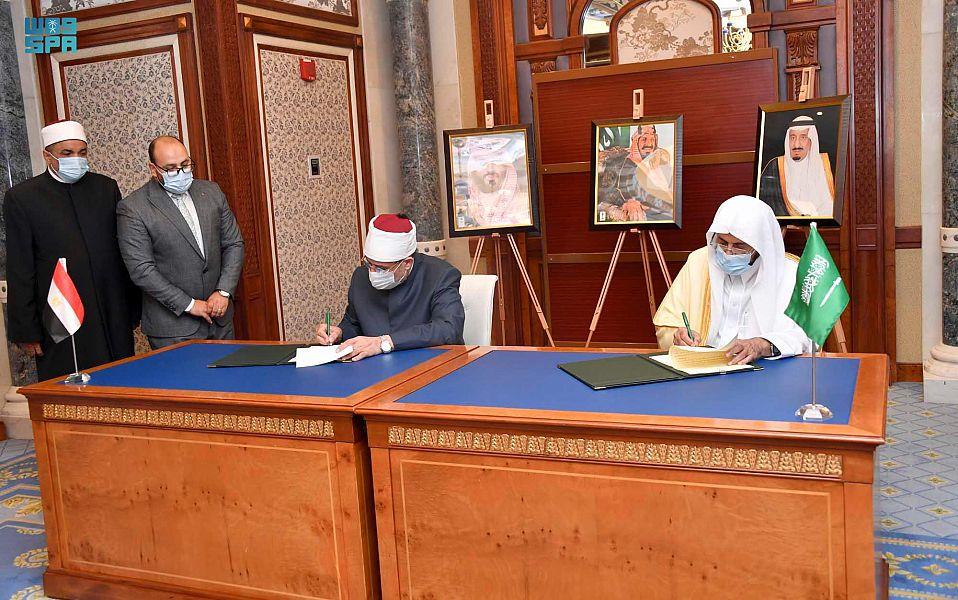 عبداللطيف ال الشيخ و محمد مختار جمعة عبداللطيف ال الشيخ و محمد مختار جمعة