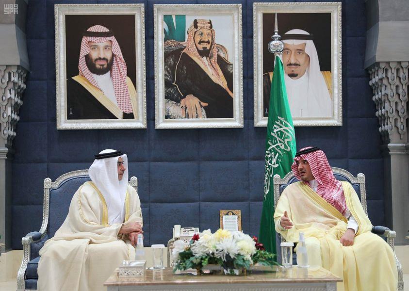 نائب رئيس مجلس الوزراء وزير الداخلية بدولة الإمارات العربية المتحدة يصل إلى جدة