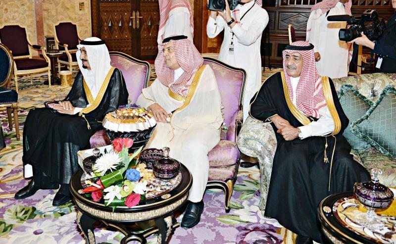 خادم الحرمين يستقبل الرئيس الأمريكي