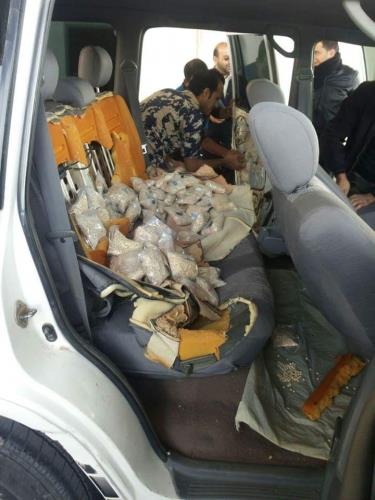 بالصور.. إحباط تهريب 4 مليون حبة مخدرة مخبأة في سيارة قادمة من الأردن