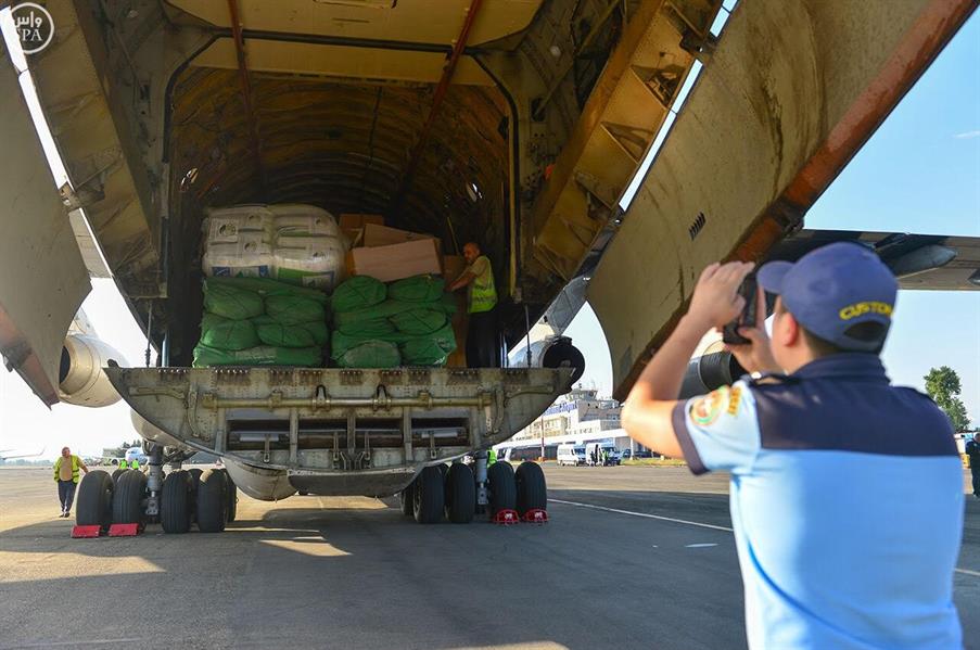 مساعدات مركز الملك سلمان للإغاثة تصل إلى مدينة أوش المتضررة من الزلازل في قيرغيزستان