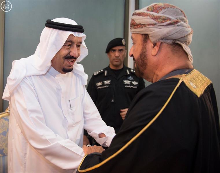 خادم الحرمين يستقبل قادة الدول المشاركة في تمرين رعد الشمال