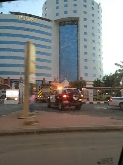 بالصور.. الدفاع المدني يباشر حريقا في فندق 