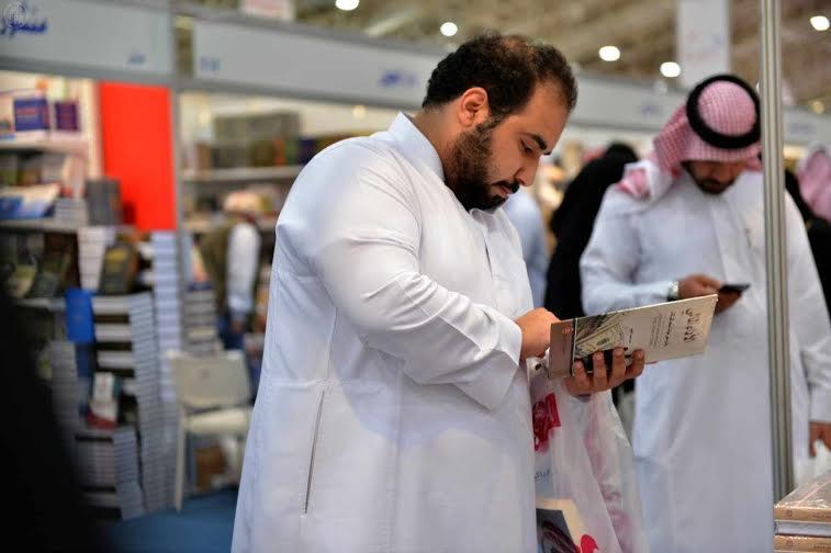  حضور كثيف في أول يومين لمعرض الرياض للكتاب
