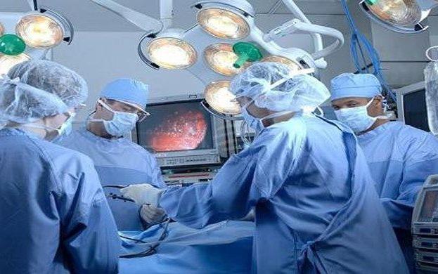 باب غرفة الولادة العمليات باب غرفة الولادة العمليات