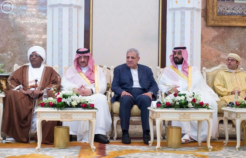 خادم الحرمين: لن نسمح لأي يد خفية بأن تعبث في لم الشمل العربي والإسلامي‎