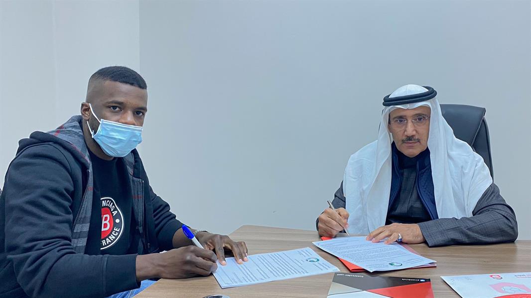 رسميًا.. الرائد يتعاقد مع منصور الحربي