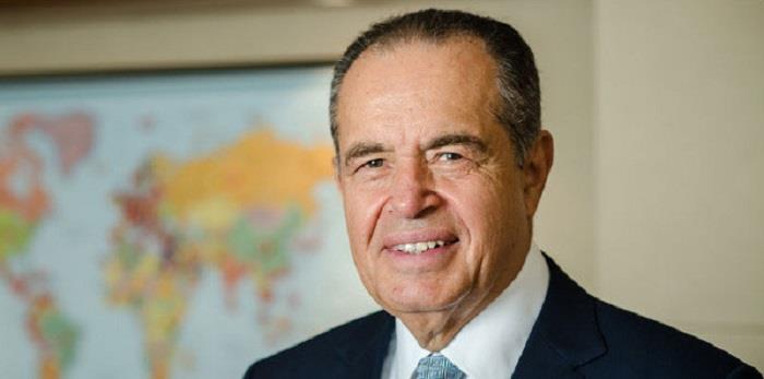 محمد منصور (مصري) 2.7 مليار دولار