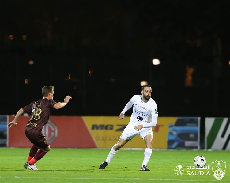 العين يُقصي الأهلي من الكأس بثنائية
