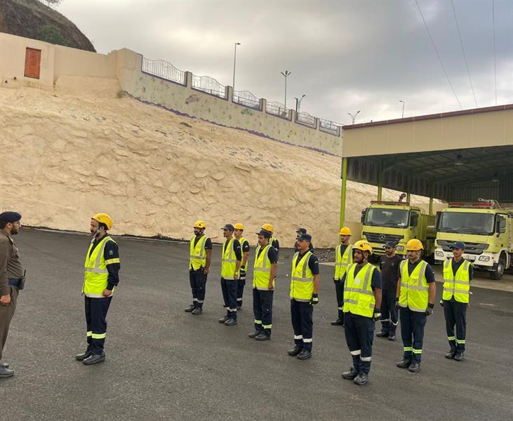 أمير جازان يوجه بتكثيف عمليات البحث عن مفقودي السيول