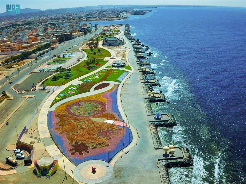 مشاهد خلابة للواجهة البحرية في ضباء على ضفاف البحر الأحمر