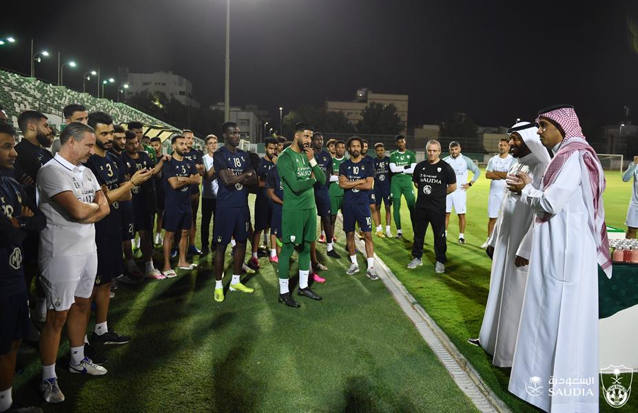 الأهلي يودع نايف القاضي