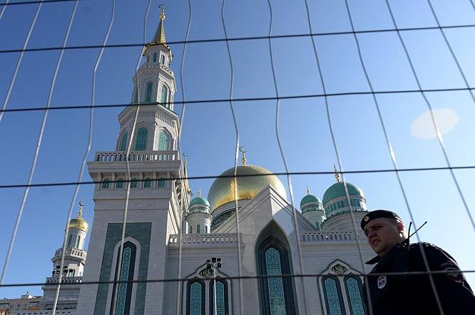  الرئيس الروسي يفتتح جامع موسكو الكبير