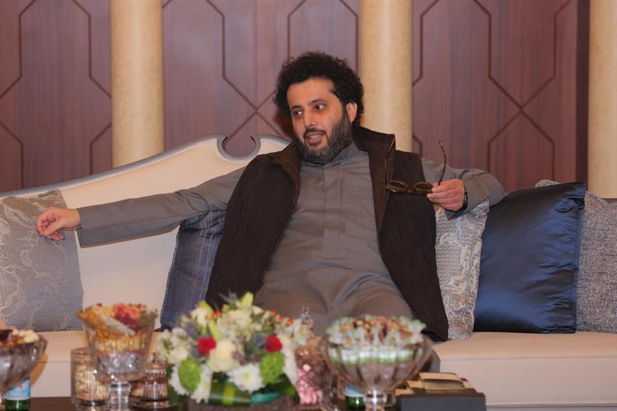 تركي آل الشيخ يلتقي عدداً من الفنانين العرب المشاركين في ليلة 