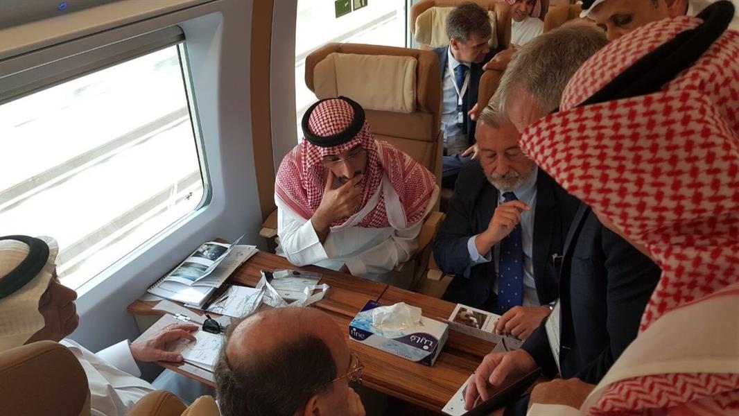 انطلاق الرحلة التجريبية لقطار الحرمين من جدة إلى المدينة بحضور نائب أمير مكة (فيديو وصور)