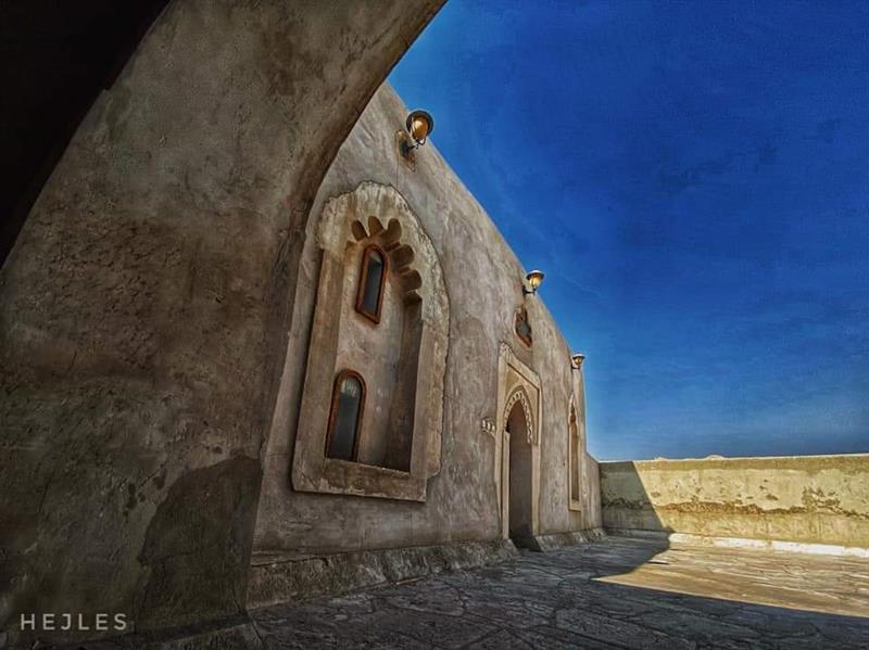 كيف كان يبني أهالي القطيف منازلهم بطريقة تمتص الحرارة.. باحث يروي التفاصيل كيف كان يبني أهالي القطيف منازلهم بطريقة تمتص الحرارة.. باحث يروي التفاصيل