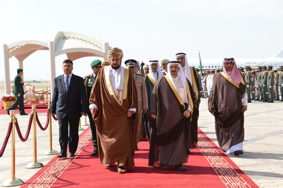 . خادم الحرمين يستقبل قادة الدول المشاركة في القمة الرابعة