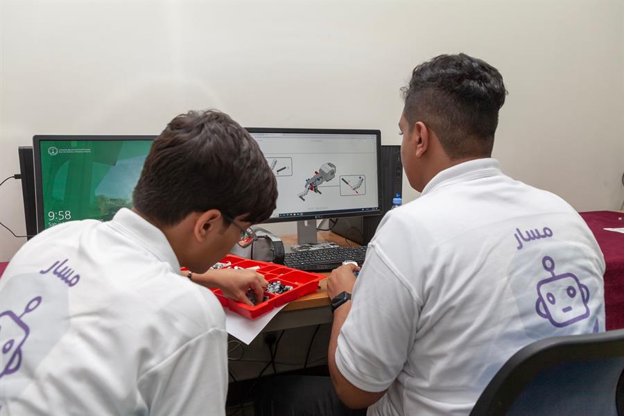 انطلاق المعسكر العلمي لأيتام المملكة بمسارات علمية وإثرائية وترفيهية بالشرقية