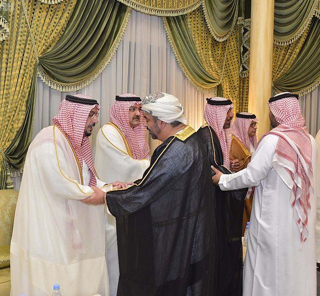 أبناء الأمير مشعل بن عبدالعزيز يستقبلون المعزين من داخل المملكة وخارجها