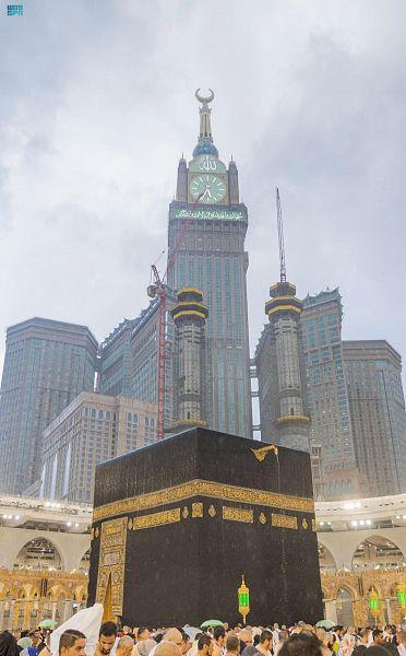 شؤون الحرمين ترفع مستوى السلامة وجهودها الخدمية خلال هطول الأمطار شؤون الحرمين ترفع مستوى السلامة وجهودها الخدمية خلال هطول الأمطار