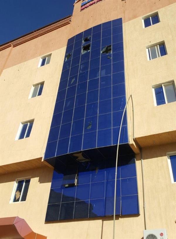 بالصور.. مقذوف حوثي يستهدف مقرا للأمم المتحدة في ظهران الجنوب بالصور.. مقذوف حوثي يستهدف مقرا للأمم المتحدة في ظهران الجنوب