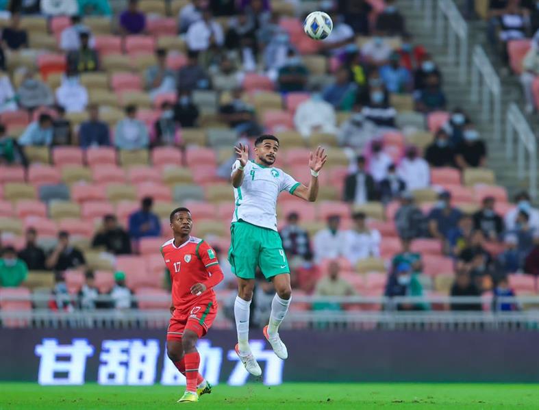 التعادل السلبي يُسيطر على الشوط الأول من مباراة 