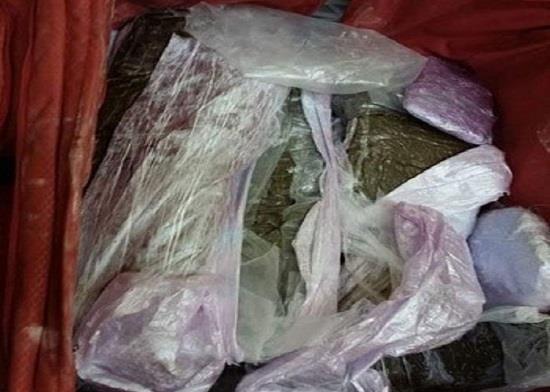 السلطات المصرية تضبط خليجيين حاولا تهريب أكبر كمية حشيش فى تاريخ مطار القاهرة 