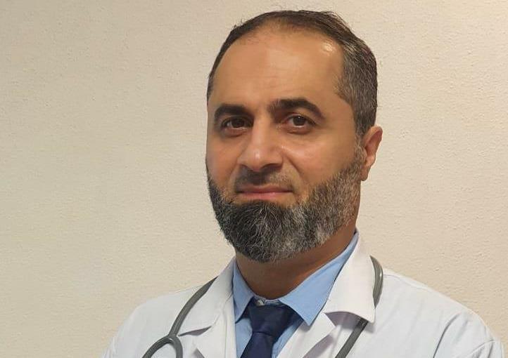 كانوا في الصفوف الأولى .. أطباء وممرضون في المملكة فقدوا حياتهم في معركة 