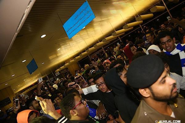 استقبال ناصر في المطار