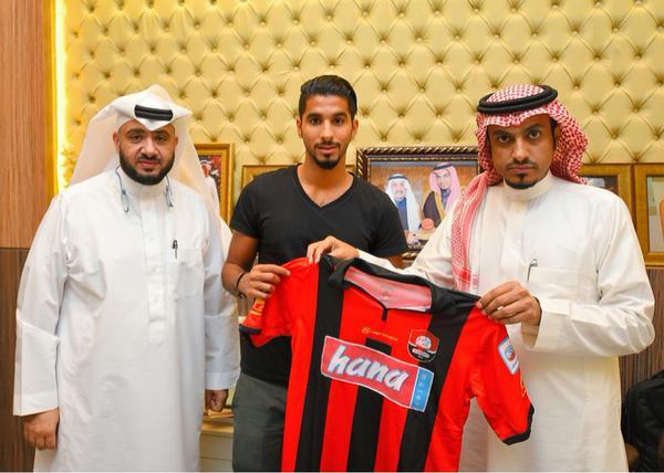 الهلال يتخلّى عن لاعبه 